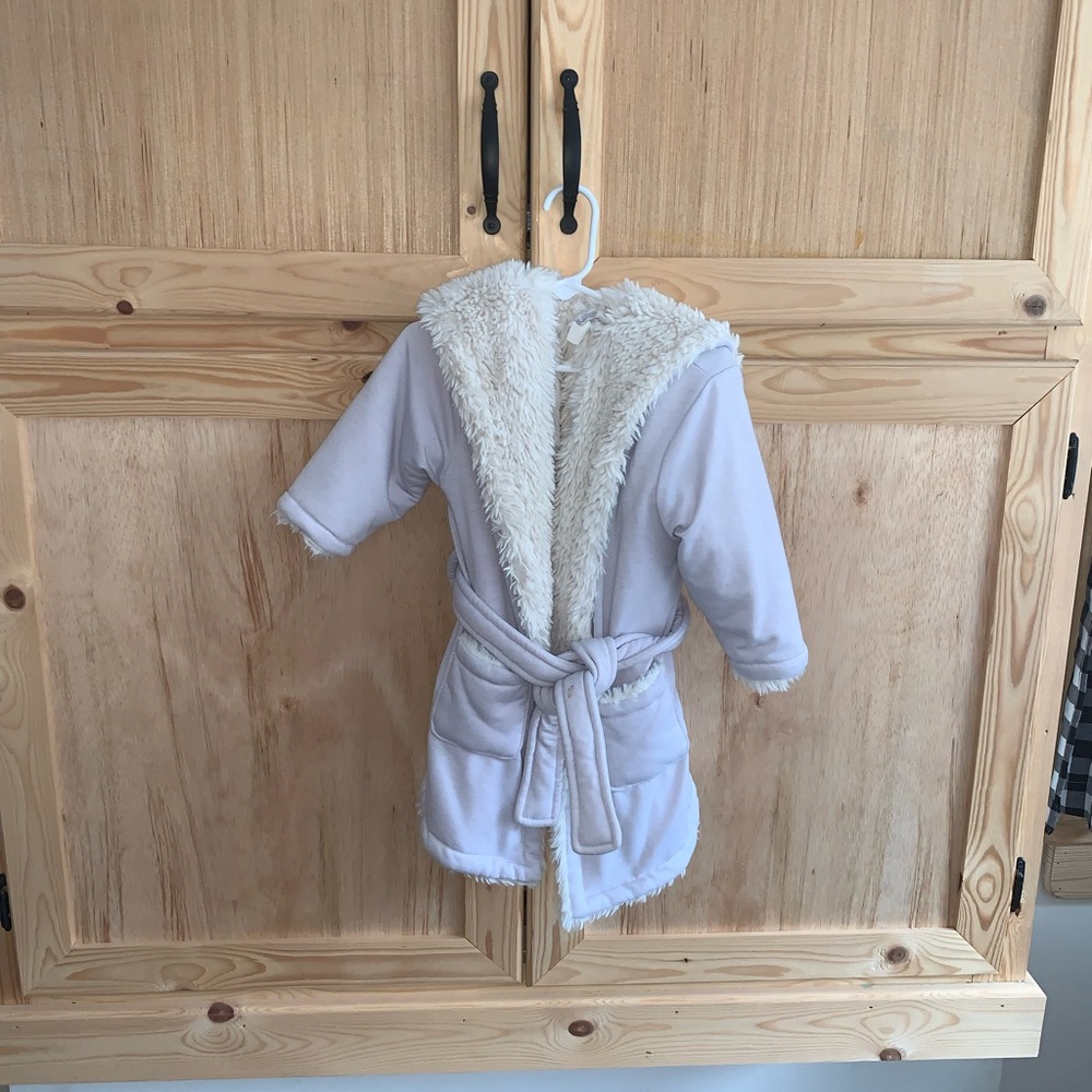 Baby & Child Sherpa lined robe size 2-3 years